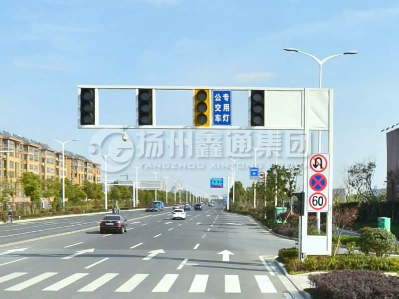 XHDG-024，框架信號燈桿，揚(yáng)州信號燈桿