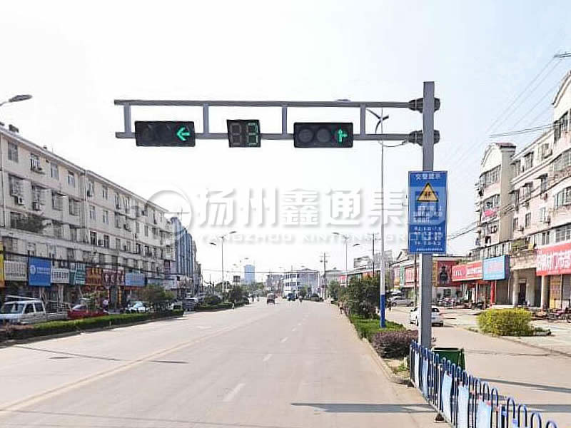 XHDG-057，F(xiàn)型方管信號(hào)燈桿